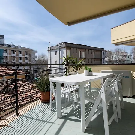 Gran Torino 17 Apartment Cattolica